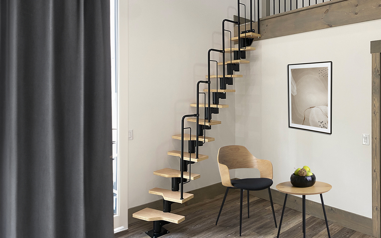 Cabin cottage with space-saving stair in black